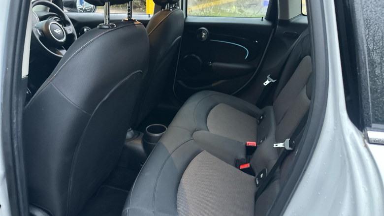 MINI Cooper 1.5 C Classic 5dr Auto Petrol Hatchback